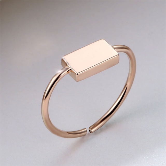 Personalizowany pierścień kobiecy z regulacją, różowe złoto, wygrawerowana nazwa - Wianko - 3