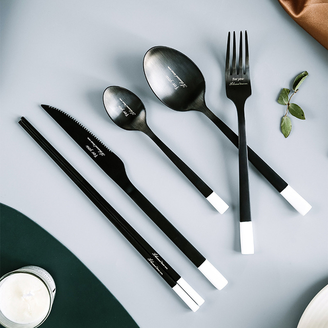 Elegancki zestaw naczyń obiadowych ze stali nierdzewnej - 4 sztuki noży, 5 sztuk widelców, łyżek, pałeczek i łyżeczek do kawy - Wianko - 8