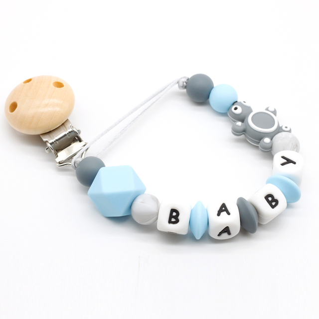 Smoczek ze spersonalizowanym imieniem z niestandardowymi literami, klipsem drewnianym – prezenty dla niemowlaka, zabawka na ząbkowanie - Wianko - 18