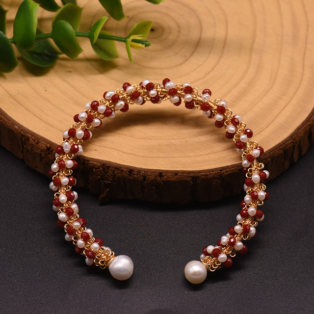 Luksusowa bransoletka z naturalną perłą słodkowodną, wisiorkiem z koralikami i regulowanym mankietem - perfekcyjny prezent dla kobiet i dziewcząt na imprezy urodzinowe - Wianko - 6
