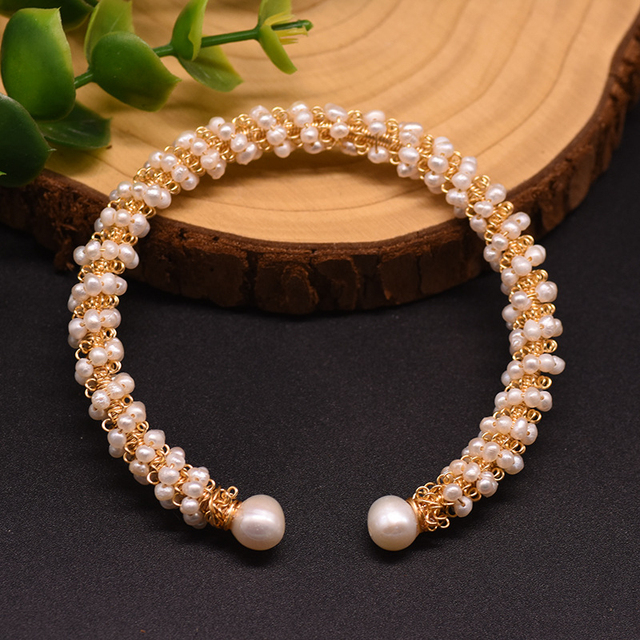 Luksusowa bransoletka z naturalną perłą słodkowodną, wisiorkiem z koralikami i regulowanym mankietem - perfekcyjny prezent dla kobiet i dziewcząt na imprezy urodzinowe - Wianko - 5