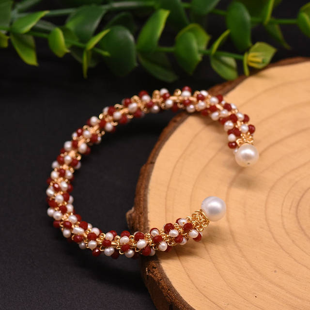 Luksusowa bransoletka z naturalną perłą słodkowodną, wisiorkiem z koralikami i regulowanym mankietem - perfekcyjny prezent dla kobiet i dziewcząt na imprezy urodzinowe - Wianko - 7