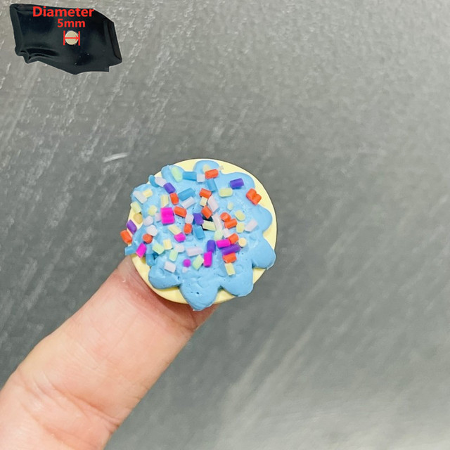 Magnes na lodówkę Cute Cartoon z kolorową żywiczną naklejką - piękne i urocze ciasteczka herbatniki w stylu Kawaii - Wianko - 6