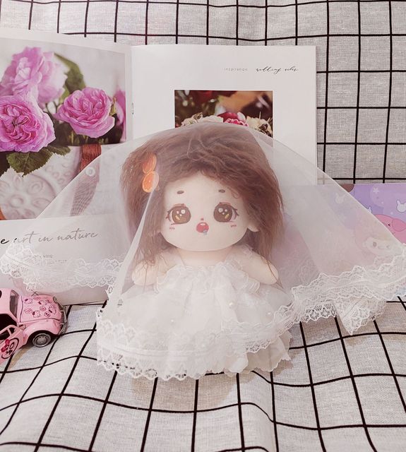 Pluszowa dziewczynka zabawka - 20cm, delikatna biała koronkowa suknia ślubna, welon panny młodej - dla lalki Idol Akcesoria i prezenty ślubne - Wianko - 5