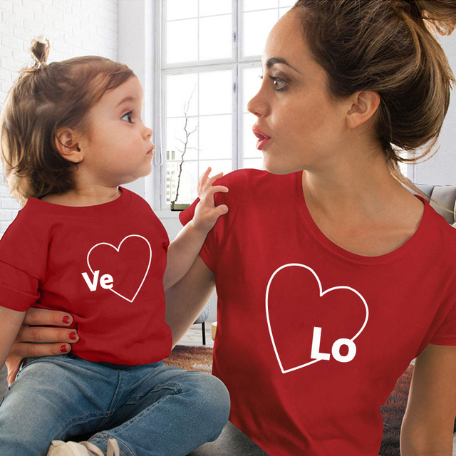 Moda t-shirty dla całej rodziny - pasujące ubrania mama i ja: matka, córka, miłosny nadruk - topy bawełniane - Wianko - 2