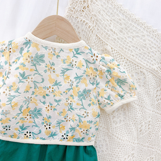 Komplet pasujących strojów rodzinnych Mudkingdom: koszula i spódniczka w kwiaty z bufiastymi rękawami - Wianko - 13