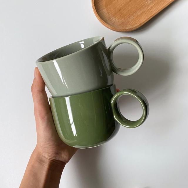 Personalizowany kubek do kawy ceramiczny 250 ml, ciemny jasnozielony, styl skandynawski, prosta konstrukcja - Wianko - 4