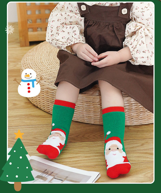 Skarpety dziecięce zimowe pogrubione bawełniane, motyw jelenia Świętego Mikołaja, prezent bożonarodzeniowy - Wianko - 1