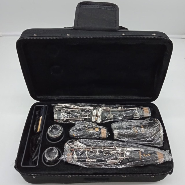 Profesjonalny klarnet marki MFC z bakelitową obudową, niklowanymi srebrnymi kluczami i futerałem oraz ustnikiem - Wianko - 3