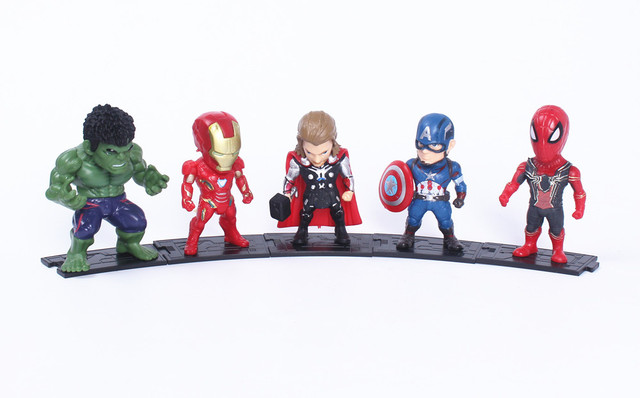 Figurka akcji Iron Man, Kapitan Ameryka, Spiderman, Hulk - zestaw 5 sztuk do dekoracji ciast - Wianko - 5