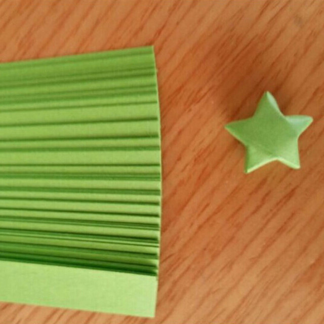 Rzemieślnicze Origami - gwiazda na szczęście z paskami papieru quillingowymi, około 80 sztuk - Wianko - 14
