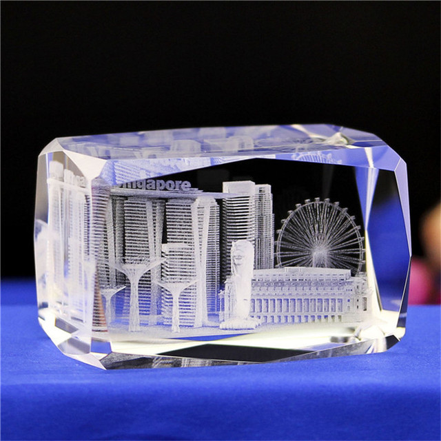 Sześcian z kryształem - grawerowanie laserowe i model budynku miniaturowe - szklany klocek pamiątkowy - Wianko - 6