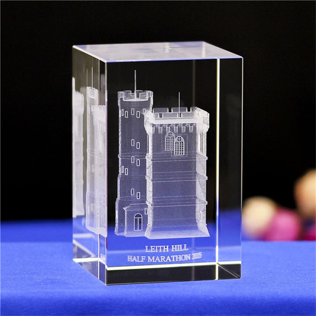 Sześcian z kryształem - grawerowanie laserowe i model budynku miniaturowe - szklany klocek pamiątkowy - Wianko - 26