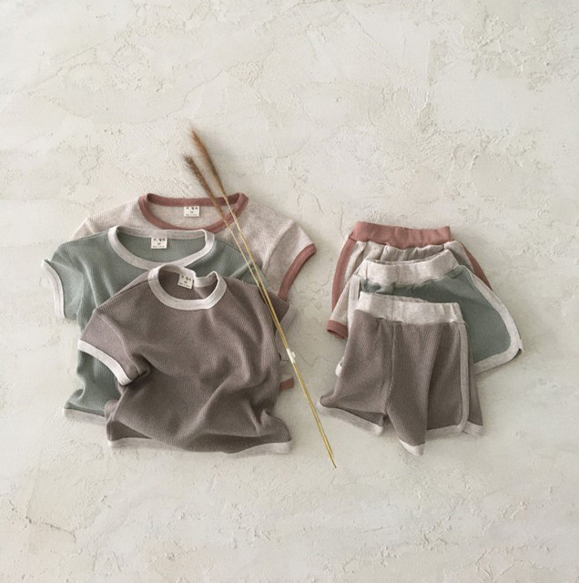 Dziecięcy zestaw ubrań: Koreański maluch - sportowe T-shirt i spodenki z krótkim rękawem, codzienne ubranko z bawełny dla dziewczyn i chłopców - 2 sztuki - Wianko - 3