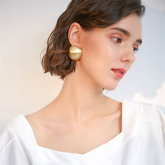 Nowe, modne, złote, matowe kolczyki ze sztyftami w kształcie półkuli, wykonane z metalu, o geometrycznym wzorze - idealne akcesoria imprezowe dla kobiet i dziewczyn w roku 2019 - Wianko - 4
