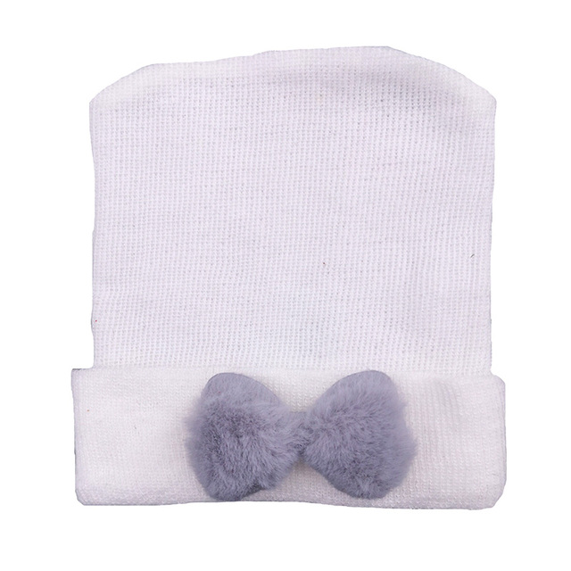 Noworodkowa czapka z faux futra z łukiem dla chłopców i dziewczynek, wiek 0-3 miesiące - Wianko - 1