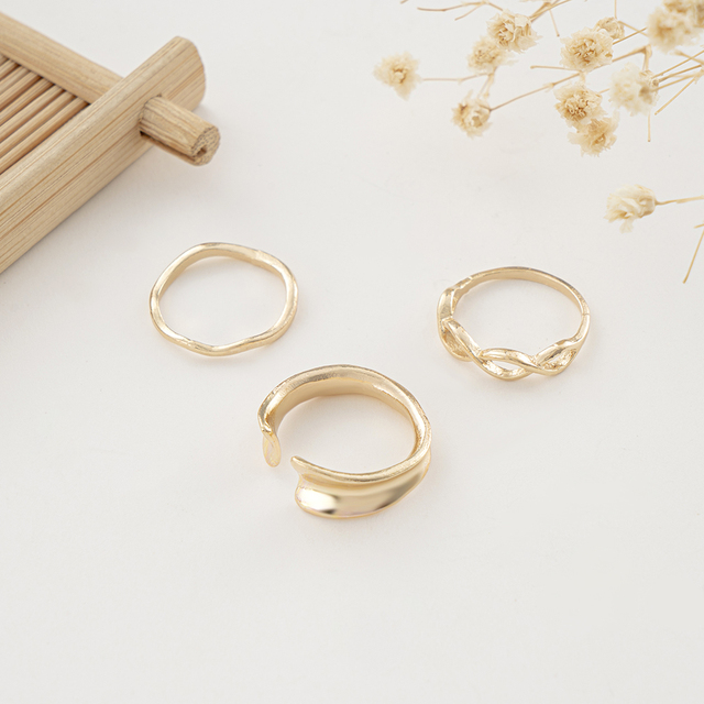 Vintage złoty pierścień dla kobiet z motywem serca, motyli i czaszek - Wianko - 1