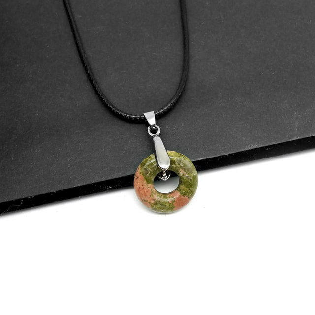 Naszyjnik z wisiorkiem - prosty, stylowy kamień naturalny w kształcie pączka z kryształem Opal Agated - Wianko - 13