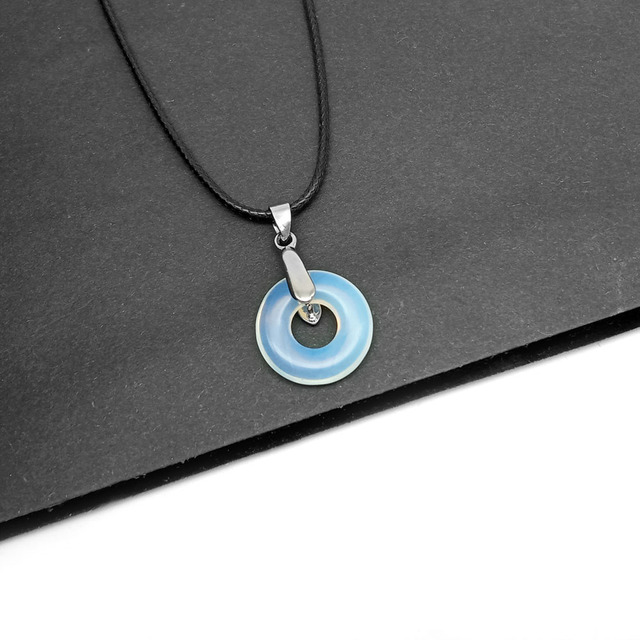 Naszyjnik z wisiorkiem - prosty, stylowy kamień naturalny w kształcie pączka z kryształem Opal Agated - Wianko - 25