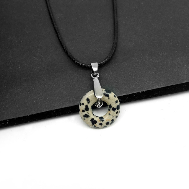 Naszyjnik z wisiorkiem - prosty, stylowy kamień naturalny w kształcie pączka z kryształem Opal Agated - Wianko - 11