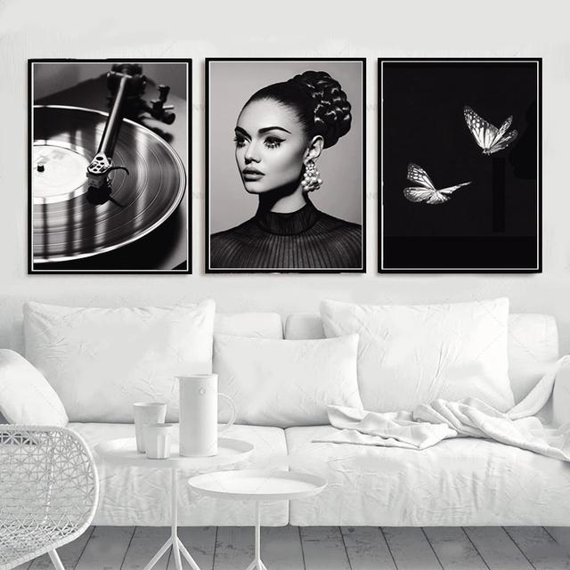 Malarstwo czarno-białe - Butterfly Lady: grafika artystyczna inspirowana starym gramofonem do dekoracji mieszkania - Wianko - 6