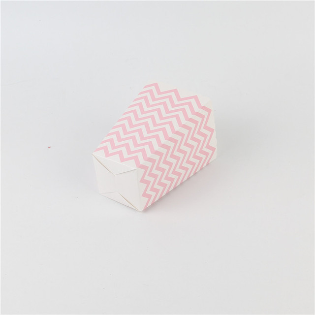 Partia 12 sztuk kolorowych papierowych pudełek na popcorn w wzór chevron - idealne na cukierki, przekąski, dekorację weselną i przyjęcie urodzinowe - Wianko - 13