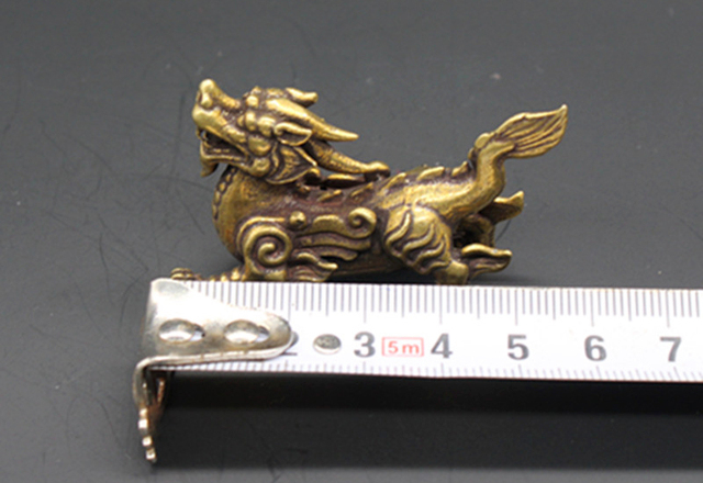 Mini, dekoracyjna statua bestii Kylin w stylu starożytnych Chin, wykonana z mosiądzu - Wianko - 8