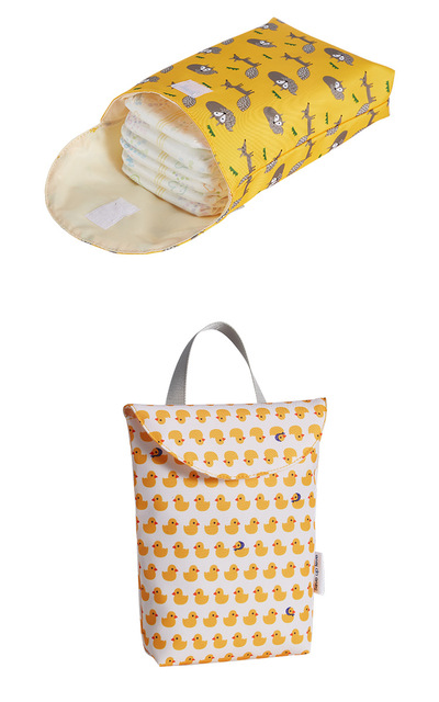 Wodoodporna torba pieluchowa wielokrotnego użytku żółtego koloru z organizatorem do torby - mokra/sucha ściereczka, torba podróżna i worek do przechowywania - Wianko - 4
