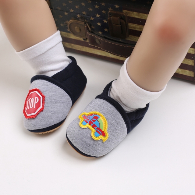 Dopracowany tytuł: Miękkie obuwie Cartoon Baby Shoes dla dziewczynek – idealne dla noworodków i małych dzieci w jesieni 2021 - Wianko - 28