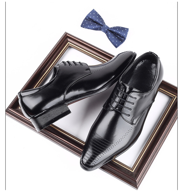 Męskie buty wizytowe z miękkiej brytyjskiej skóry z wycinanymi wzorami, na sznurowadła, z retro stylu, noszone w 2021 roku z noskami w formie Bullock - Wianko - 3