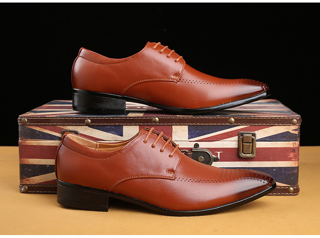 Męskie buty wizytowe z miękkiej brytyjskiej skóry z wycinanymi wzorami, na sznurowadła, z retro stylu, noszone w 2021 roku z noskami w formie Bullock - Wianko - 10