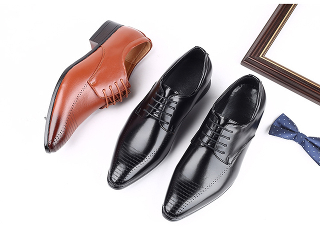 Męskie buty wizytowe z miękkiej brytyjskiej skóry z wycinanymi wzorami, na sznurowadła, z retro stylu, noszone w 2021 roku z noskami w formie Bullock - Wianko - 8