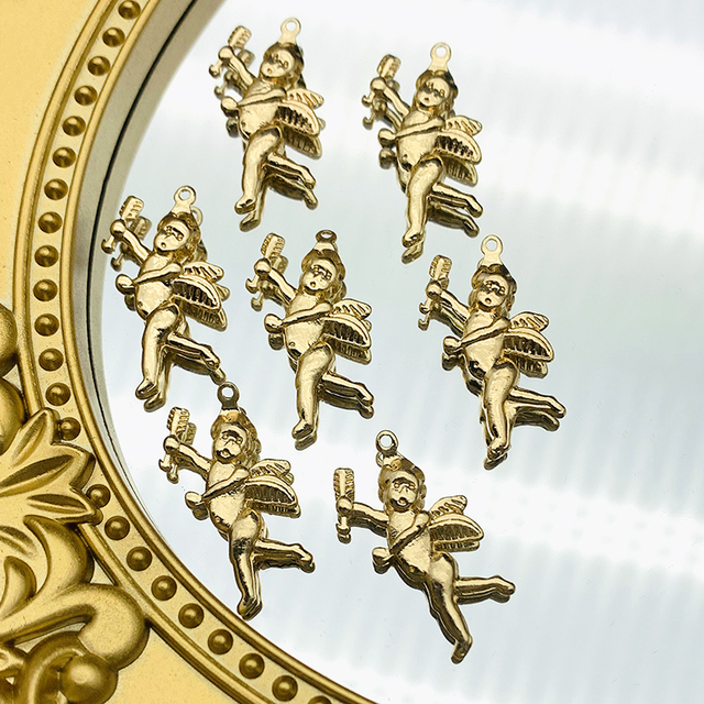 Złoty wisiorek anioła ze stopu cynku w kształcie Amorka o wymiarach 28*14mm dla biżuterii DIY - Wianko - 2