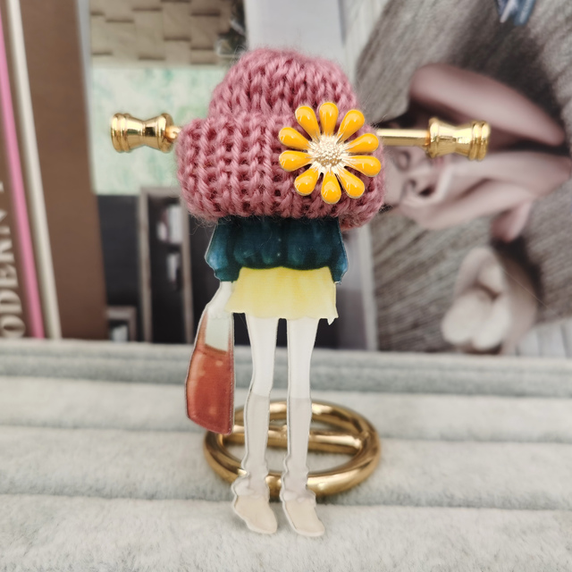 Handmade broszka dziewczyny, akrylowe modele, kwiaty, przypinki na klapę, wełniany kapelusz, tornister - prezent 2021 - Wianko - 5
