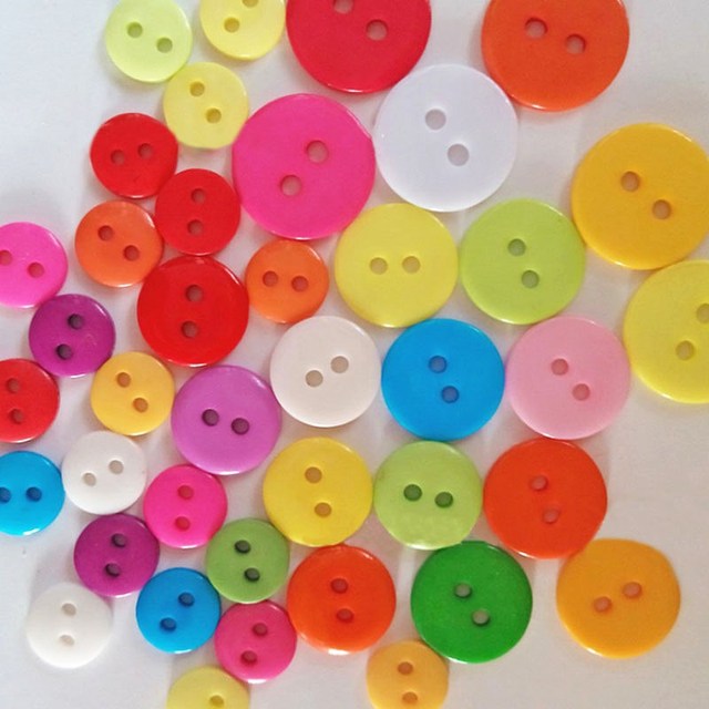 100 sztuk guzików plastikowych w paczce, okrągły kształt, 2 otwory, 9/11/15/20MM, losowy kolor - Wianko - 10