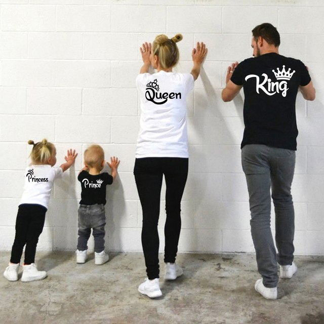 Królewski zestaw ubrań dla rodziny: pasujące koszulki z krótkim rękawem dla matki, ojca, córki, syna oraz dziecka - Wianko - 3