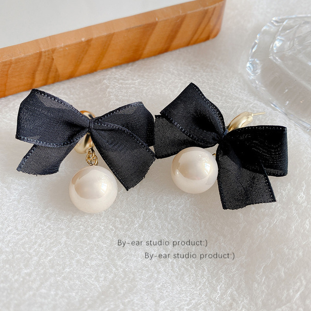 Kolczyki wiszące z czarnym Bowknotem i białymi perłami dla kobiet z Korei Południowej - Wianko - 13