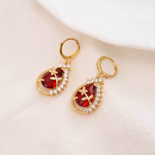 Zestaw biżuterii ślubnej: Luksusowe kolczyki i naszyjnik z wkładką CZ i czerwonym kryształem, 24 k złote, dla nowożeńców - Wianko - 2