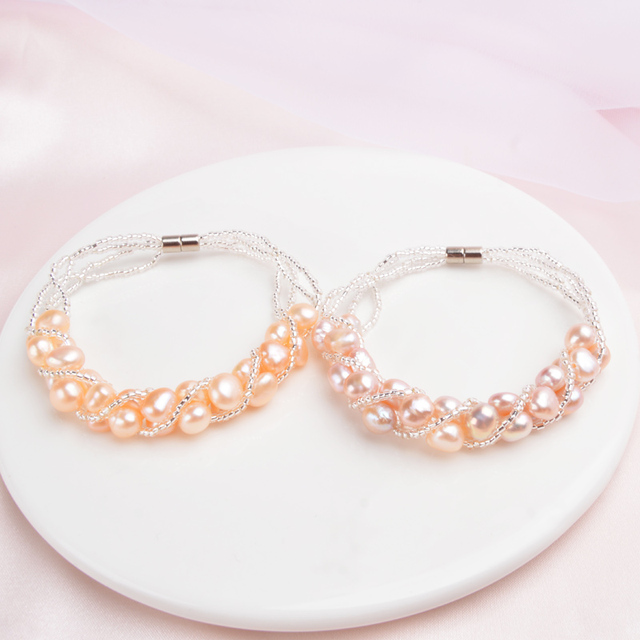Bransoletka ASHIQI z naturalną słodkowodną perłą - pięknie wykonana ręcznie, modne przezroczyste paciorki szklane - prezenty ślubne - Wianko - 5