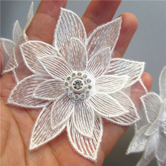 Kwiatowa koronka haftowana z białej tkaniny z aplikacją diamentowych kwiatów, 10x - Wianko - 13