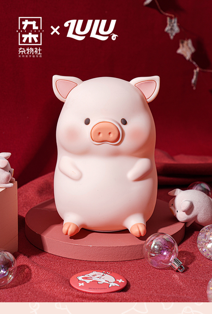 Oświetlenie nocne LuLu świnia Pat w formie miękkiego światła - silikonowy model pulpitu z ładną dziewczyną to kreatywny prezent urodzinowy - Wianko - 1