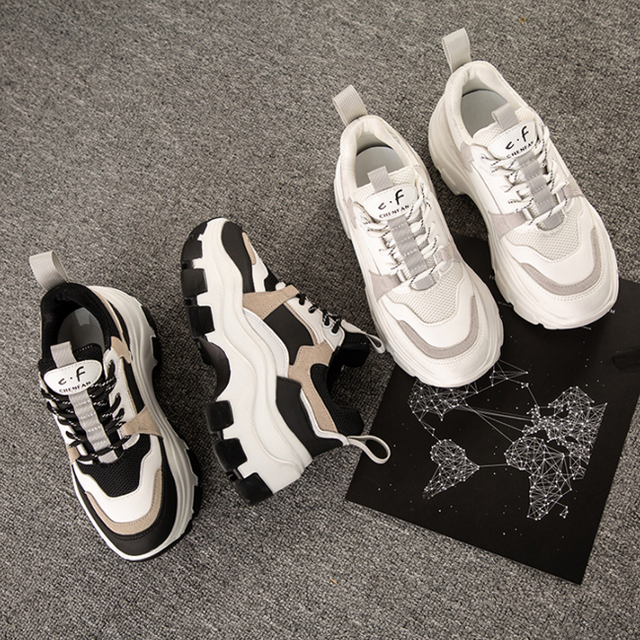 Koreańskie buty damskie marki Chunky Sneakers z grubą czarno-białą podeszwą platformy - Wianko - 18