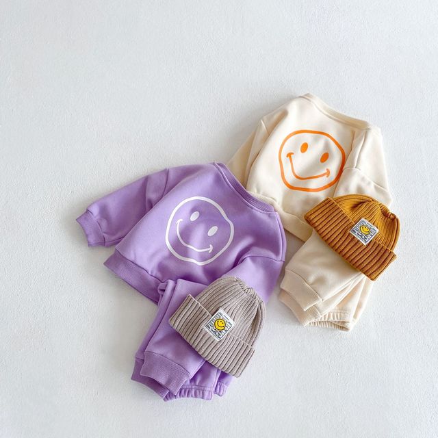 Dwuczęściowy garnitur pluszowy Hi, jesienno-zimowy dla niemowląt (dla chłopców i dziewczynek), uśmiechnięta koszulka z nadrukiem i spodnie - Wianko - 2