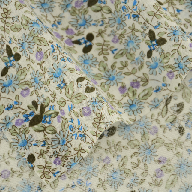 Tkanina drukowana kwiatowe wzory w odcieniach niebieskiego i fioletowego - 100% bawełna, idealna do szycia, patchworku i tworzenia domowych tekstyliów oraz lalek - Wianko - 4