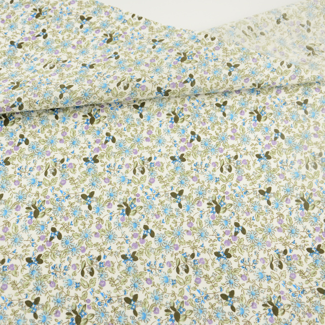 Tkanina drukowana kwiatowe wzory w odcieniach niebieskiego i fioletowego - 100% bawełna, idealna do szycia, patchworku i tworzenia domowych tekstyliów oraz lalek - Wianko - 3