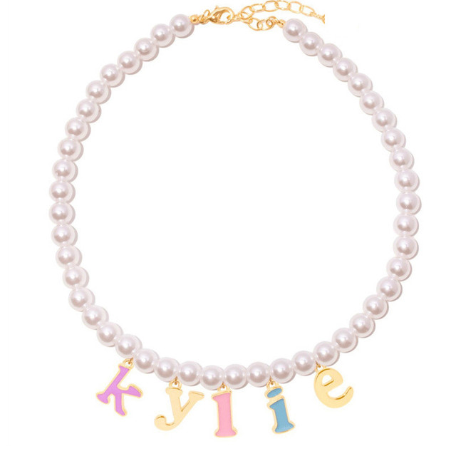 Niestandardowy naszyjnik koloru perła z listowym wisiorkiem, personalizowany, biżuteria dla kobiet jako prezent bożonarodzeniowy - Wianko - 4