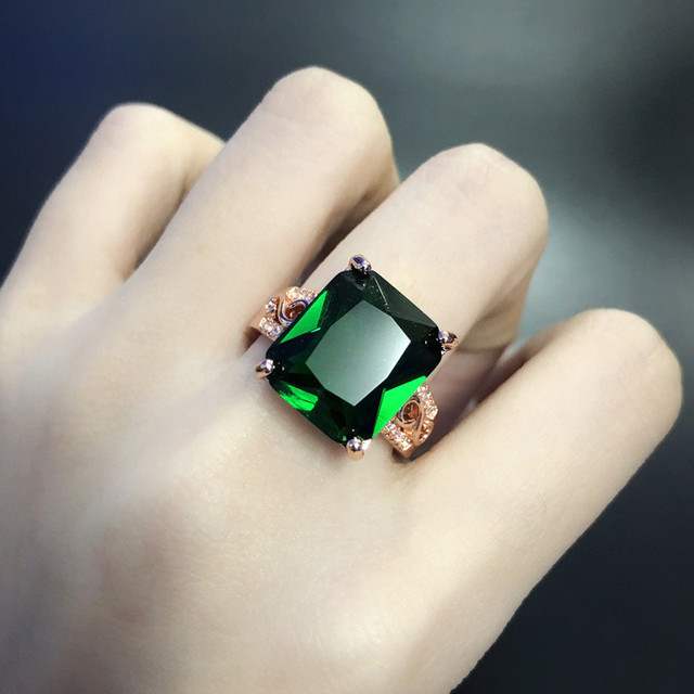 Kwadratowy pierścionek zielony z kryształem szmaragdowym i diamentami w różowym złocie - Bague Fine Jewelry - Wianko - 16