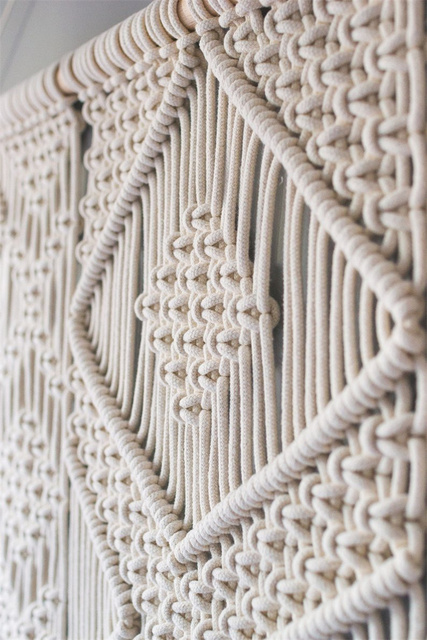 Duży gobelin Macrame Tapestry 100x110CM w stylu Boho - ręcznie tkana z frędzlami - dekoracja ściany wewnętrznej - bawełna len i pielenie tła - Wianko - 6