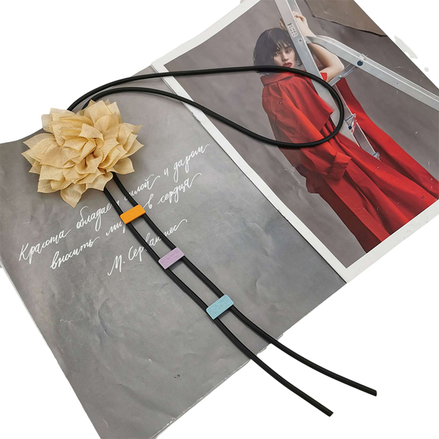 Naszyjnik z wisiorkiem Khaki UKEBAY - długi, drewniany dodatek handmade z łańcuchem gumowym dla kobiet na wieczorne wyjścia i specjalne okazje - Wianko - 10