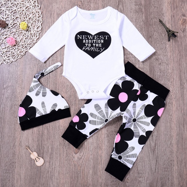 Zestaw ubranek dla niemowlęcia: Wzorzyste body, spodnie w kwiaty i kapelusz - Wianko - 1